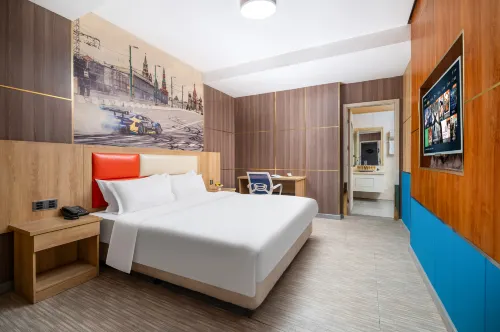 Xixia Shanshui Riverside Holiday Inn