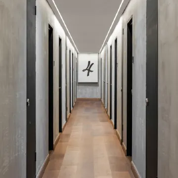 BRYQS Hotel KL Sentral Отели рядом с достопримечательностью «Центральный железнодорожный вокзал Куала-Лумпура»