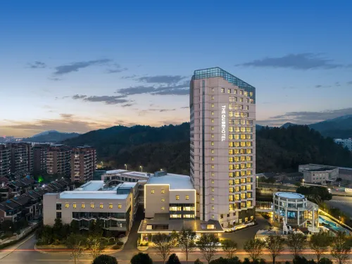 Anji Greenland The QUBE Hotel
