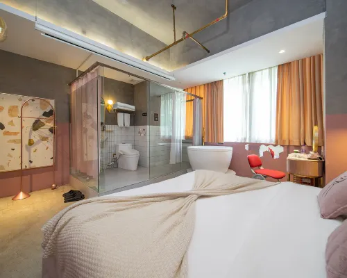 Banana Sushe Hotel (Luohu Port International Trade Shop) Hotels near Jianingna Youyi Square