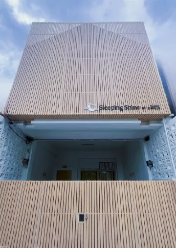 Sleeping Shine by DeliZia Homestay (9-10 Persons)