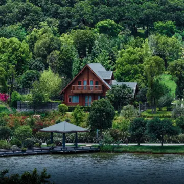 Taiping Lake Forest Chalet Hotel