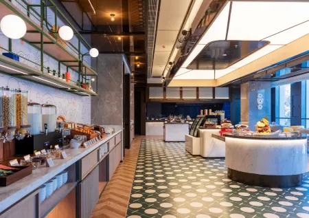 Even Hotel Shanghai Jinqiao By IHG Отели рядом с достопримечательностью «Shanghai Di'er Gongye University»