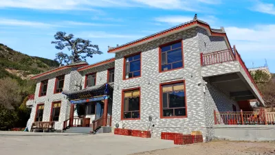 Hunyuan Zhiling Yijing Hotel (Beiyue Hengshan Scenic Area Zhenwu Temple)