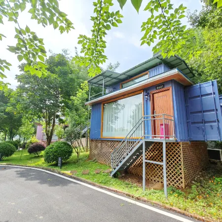 Yingxi Fenglin Corridor Kowloon Eco-tourism Holiday House