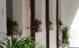 Tanchang Fangcaoyuan Hotel