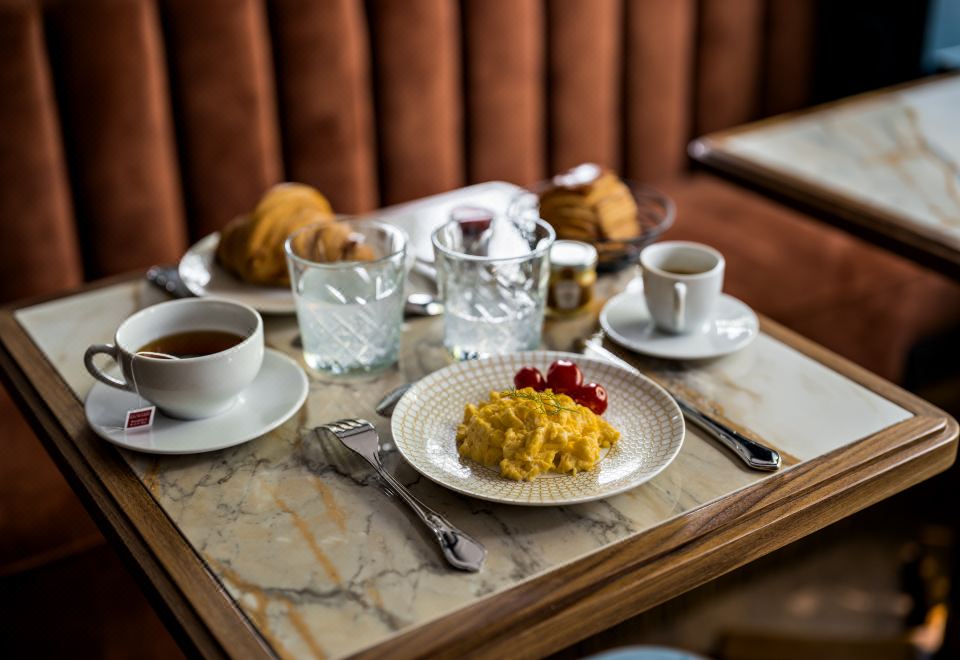 1. 호텔 듀케누 에..