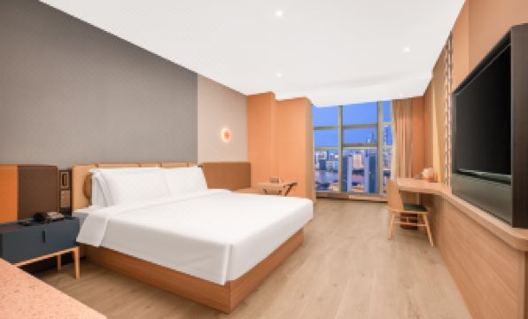 Orange Hotel (Shanghai Bund Waibaidu Bridge)