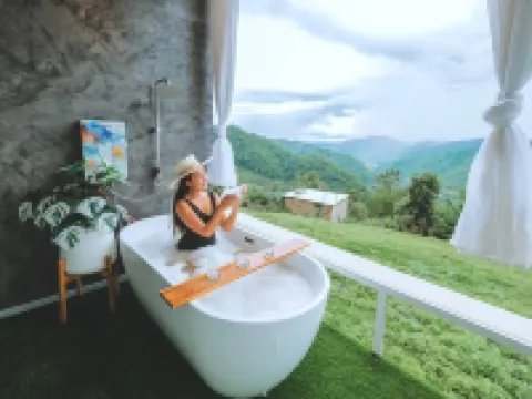 ไนท์สกาย โฮมสเตย์ โรงแรมในอำเภอ แม่แตง