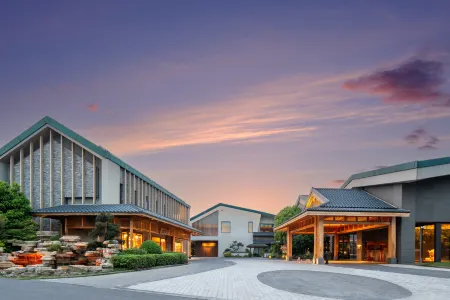 Hyakumangoku Onsen Hotel(Bicester Village Branch) Отели рядом с достопримечательностью «Новый фестиваль цвести цвести»