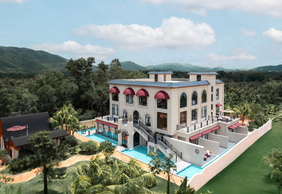 hotel overview picture