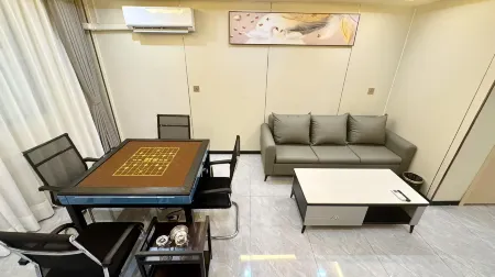 Yaduo New Hotel Отели рядом с достопримечательностью «Statue of Fa Ngum»