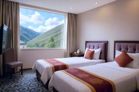 Hongyunge Hotel Отели рядом с достопримечательностью «Xiannairi»