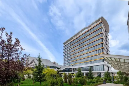 Gannan Etiquette . Sanctum Hotel Отели рядом с достопримечательностью «Gansu Normal University for Nationalities»