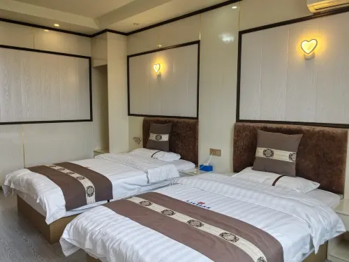 Jiange Tianshangke Business Hotel - Dağ Manzaralı