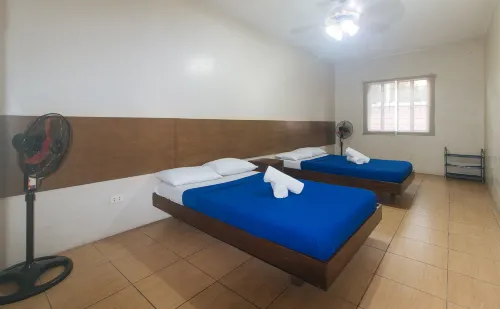 Metro Deluxe Residences near World Trade Center