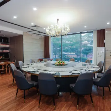 Shenzhen Yating Boutique Hotel (Futian Port Exhibition Center Branch) Отели рядом с достопримечательностью «Библиотекам Шэньчжэнь»