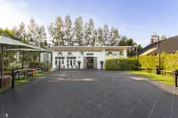 Suan Pa Khao Lom Homestay Hotels in Krok Phra