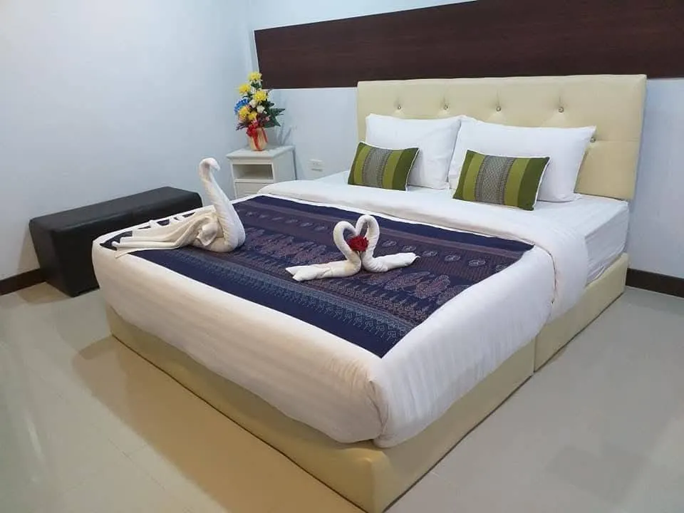 Baan Thanthip Hotel Zimmer Photos