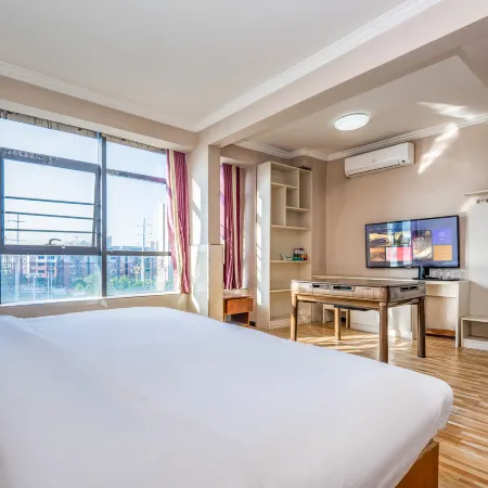 Huaying Weekend Apartment