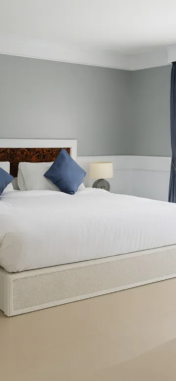 ห้องดีลักซ์ เตียงใหญ่ พร้อมระเบียง