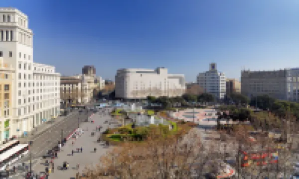 巴塞羅那加泰羅尼亞廣場H10精品飯店 擴展區附近的飯店