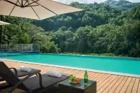 SHAN XI YU HOMESTAY - Infinity Pools