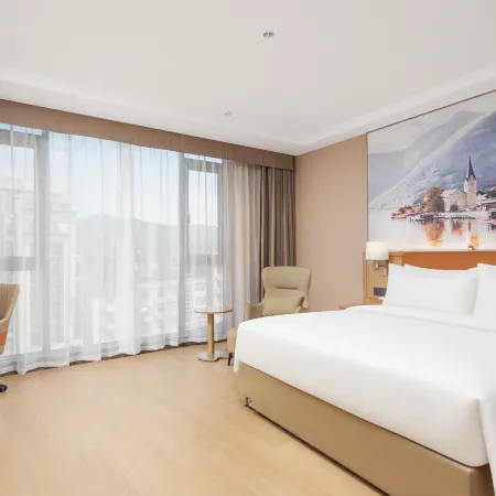 Vienna Hotel (Fuzhou Minhou Qingkou Automobile Town)