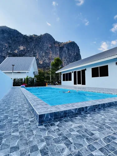 รูปภาพของผาม่าน เมเปิ้ลลีฟ รีสอร์ท