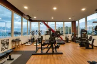 Howard Johnson by Wyndham Kota Kinabalu City Centre - Phòng tập thể hình