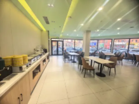 GreenTree Inn Express Hotel (Huludao Qianyuan Xiangman Huadu RT Mart Darunfa Store)
