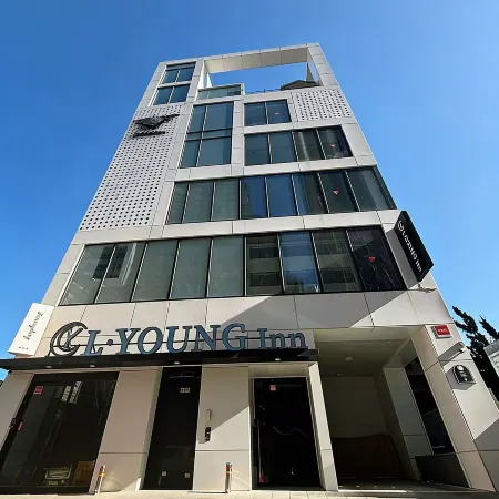 L·YOUNG Capsule Hotel-Myeongdong Отели рядом с достопримечательностью «Станция метро Chungmuro»