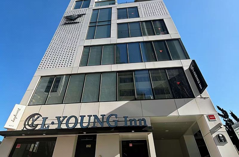 L·Young Capsule Hotel-Myeongdong