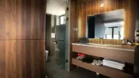 Weixi · Silent Mountain Stream Serenity Courtyard | Scenic View Vacation Villa - balcony