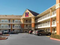 Studio 6 Extended Stay Sacramento Arden Way CA Các khách sạn gần Khu thương mại hội chợ Arden