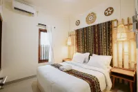 Villa New D'Bamboo by Plesirhatiyogja