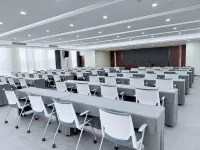 Huayi Selected Hotel (Rizhao High tech Zone Talent Store)