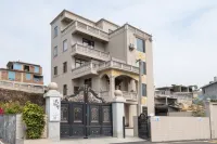 24 Degrees North · SEASCAPE · Seaview Resort Mansion
