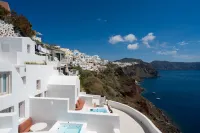 You and Me Suites Oia