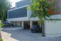 Urbanview Hotel Nardis Living Near UMY