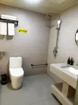 Xincheng Hotel (Yiwei Branch)