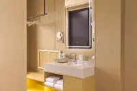 Lucky Hotel - 2-Star