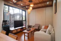 Jingyin Retreat Hotel - balcony