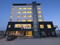 Junyi Hotel (Baokang Xiemazhen)