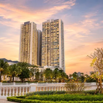 Căn Hộ Cao Cấp Vinhomes Greenbay Hà Nội - Naomi Homes Các khách sạn gần Cổng Làng Mễ Trì Thượng