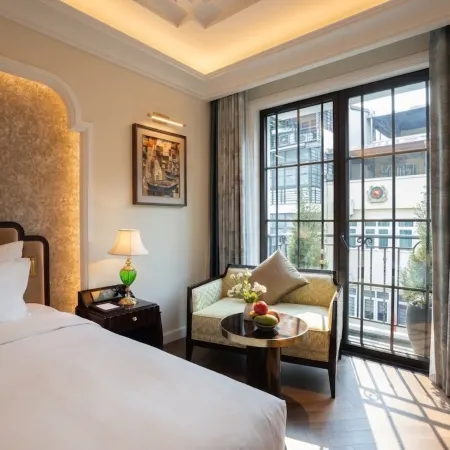 Classyc Hotel Hang Buom