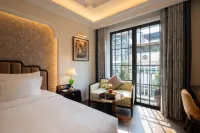 Classyc Hotel Hang Buom