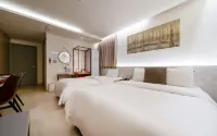 Pyeongtaek Belle Hotel - parking