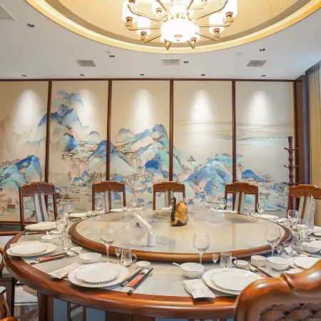 Sihong Huayuan Kou International Hotel