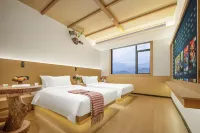 Nanqiao Qingcheng Hot Spring & Cinema Hotel (Dujiangyan Scenic Area Branch) - พร้อมระเบียง